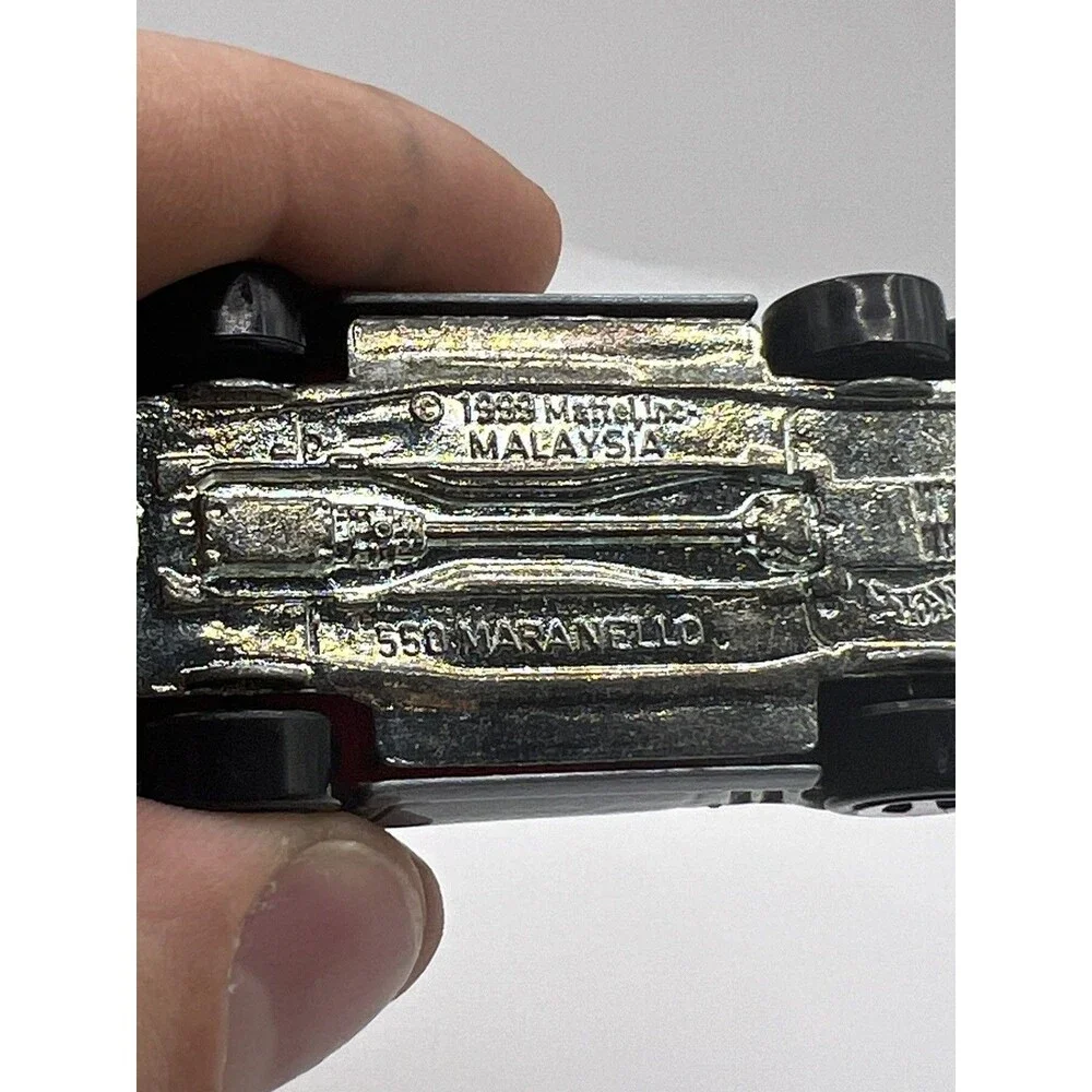 Hot Wheels 1999 Mattel Ferrari 550 Maranello Diecast Car, Grey, Red interior